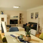 Sterzl Mit Terrasse Im Apartman *